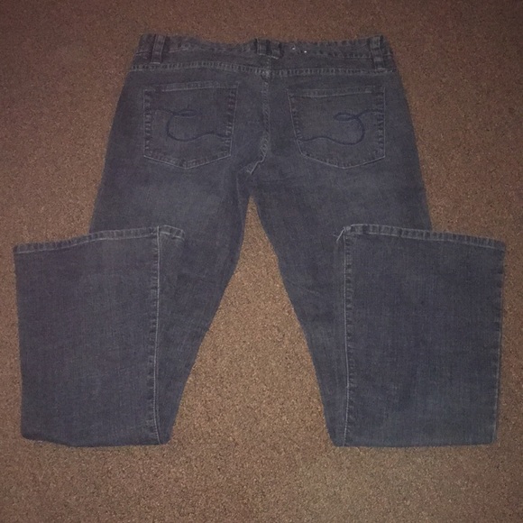 Women’s Jeans NWOT. Ultra low flare - Picture 3 of 3